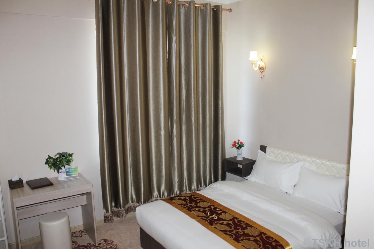Tsetsen Khangai Hotel Ulan Bator Exteriör bild